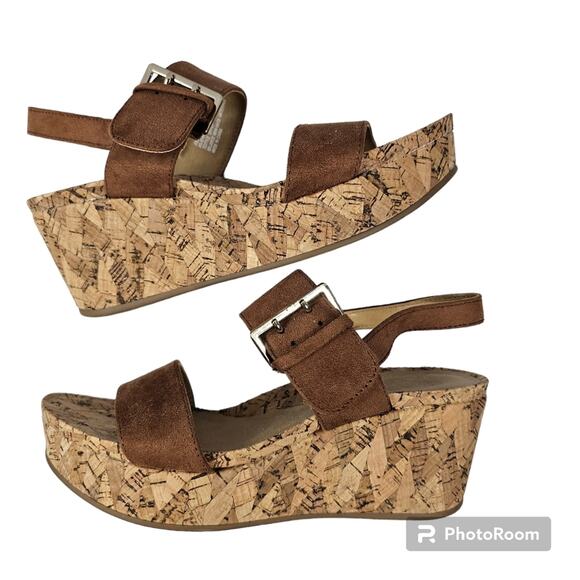 Andrew Geller "Jolene" Brown Wedge Sandals NWOT 8.5 M - Picture 1 of 10